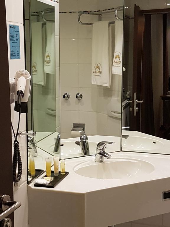 Fergana Uebersee Hotel Bremerhaven Ngoại thất bức ảnh
